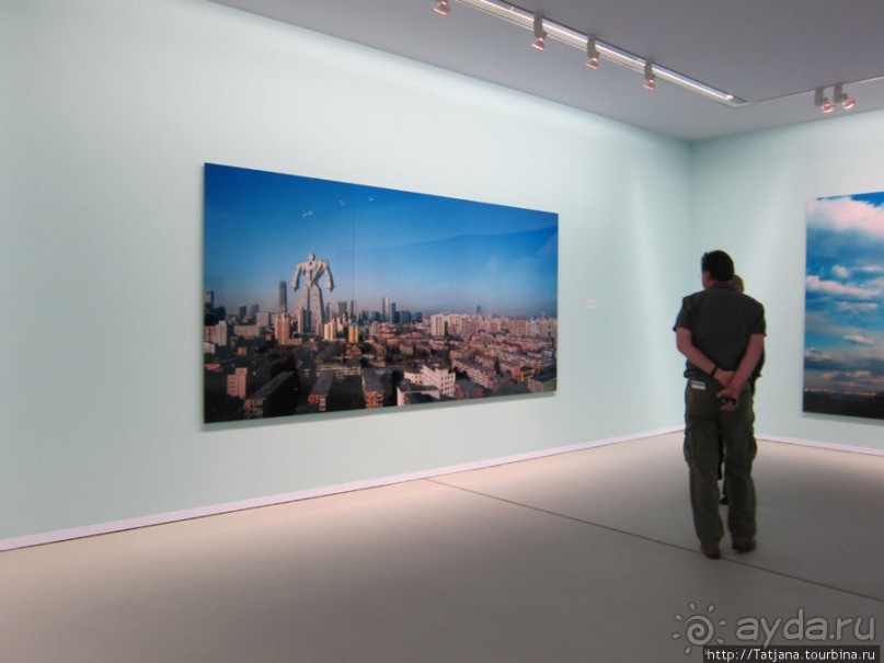 Гронингер музей и его антураж...