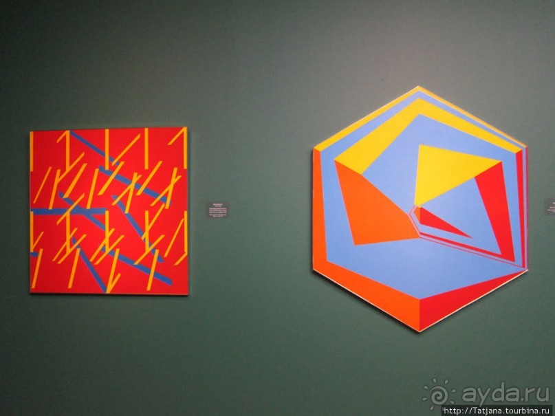 Гронингер музей и его антураж...