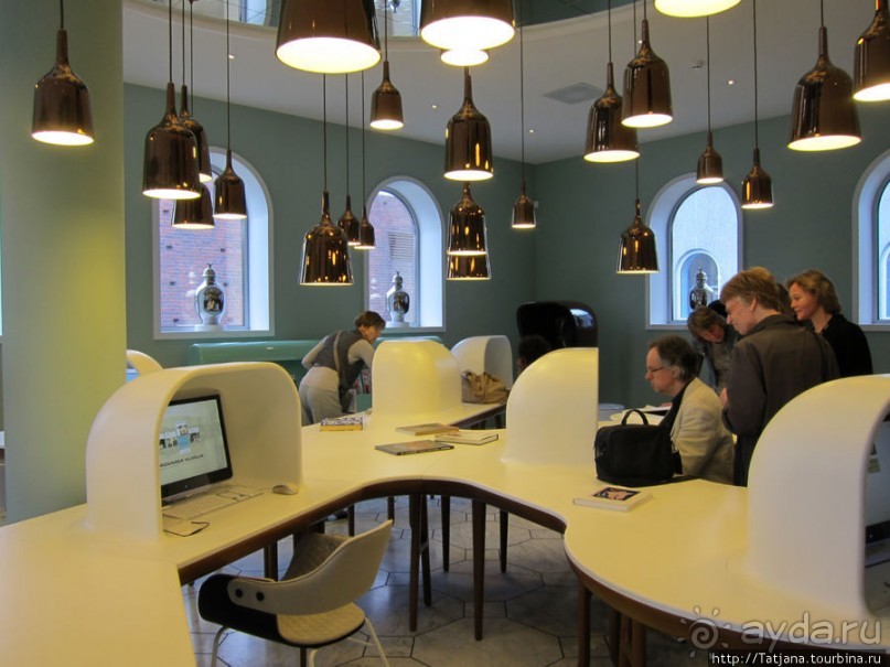 Гронингер музей и его антураж...