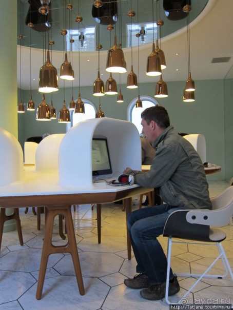 Гронингер музей и его антураж...