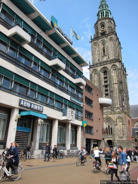 Гронингер музей и его антураж...