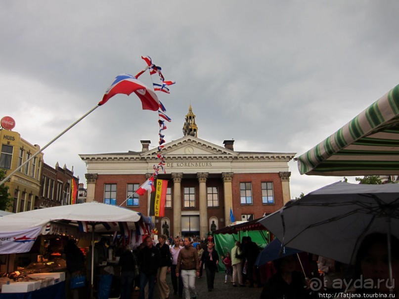 Гронингер музей и его антураж...