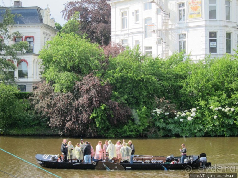 Гронингер музей и его антураж...