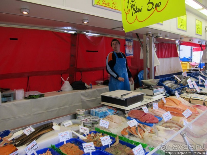 Гронингер музей и его антураж...