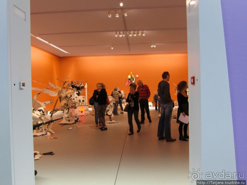 Гронингер музей и его антураж...