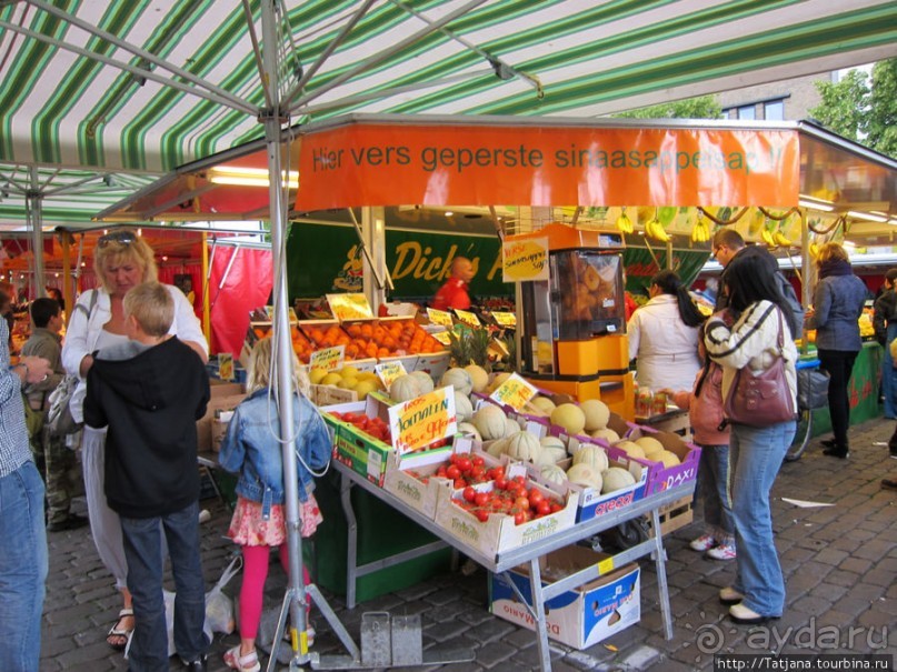 Гронингер музей и его антураж...