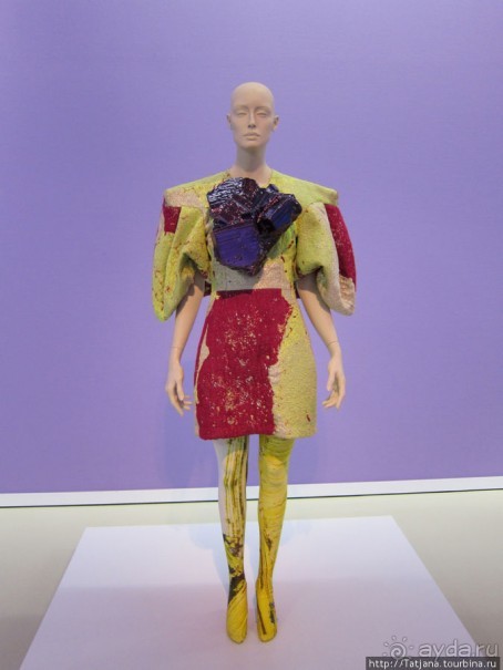 Гронингер музей и его антураж...