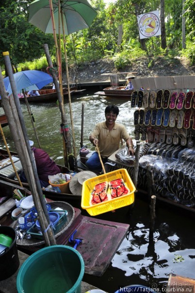 Плавучий рынок на реке Квай