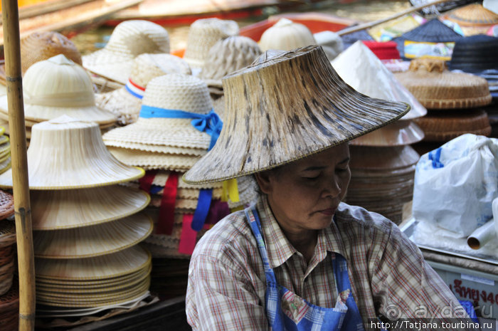 Плавучий рынок на реке Квай