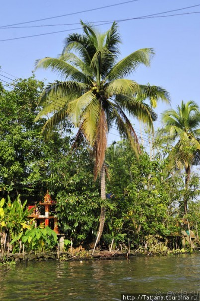 Плавучий рынок на реке Квай