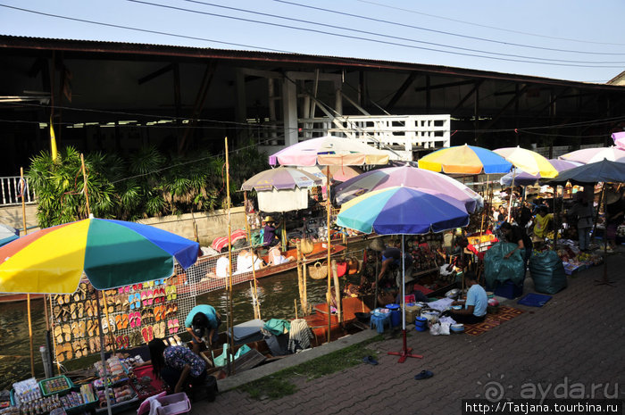 Плавучий рынок на реке Квай