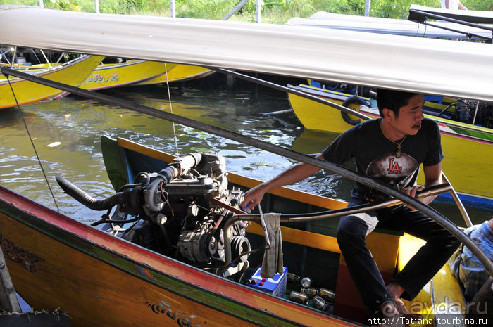 Плавучий рынок на реке Квай