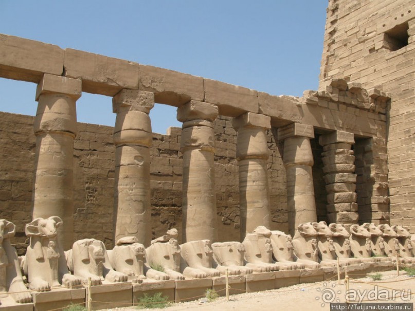 Пустыня ... жара и великолепие Луксора