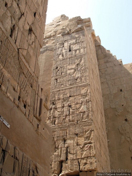 Пустыня ... жара и великолепие Луксора