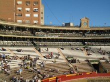 "На бой быков смотреть пошли с тобой однажды этим ...."