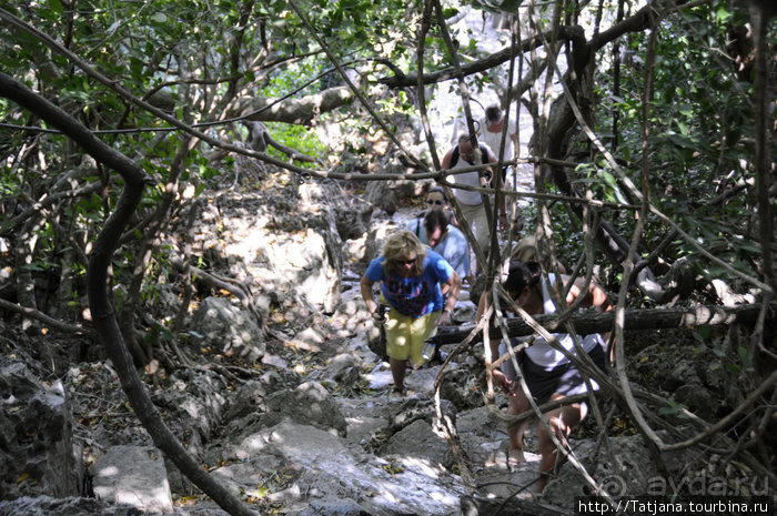 Национальный парк Сам Рой Йот - «Гора 300 вершин»