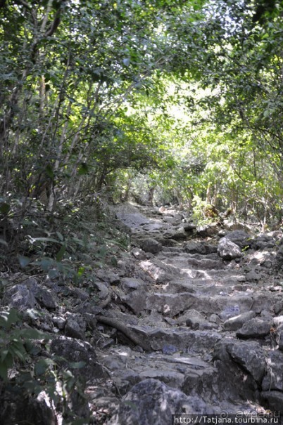 Национальный парк Сам Рой Йот - «Гора 300 вершин»