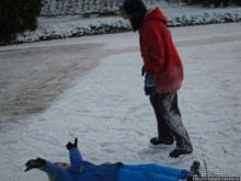 Наконец - то замерз "Уточкин" пруд... и все идут на каток