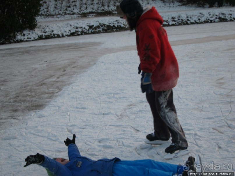 Наконец - то замерз "Уточкин" пруд... и все идут на каток