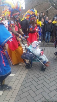 Карнавальное шествие в деревне Kleine Meers