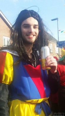 Карнавальное шествие в деревне Kleine Meers