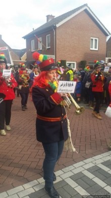 Карнавальное шествие в деревне Kleine Meers