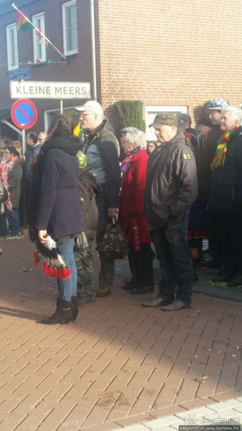 Карнавальное шествие в деревне Kleine Meers