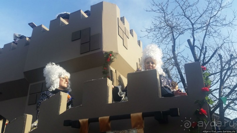 Карнавальное шествие в деревне Kleine Meers