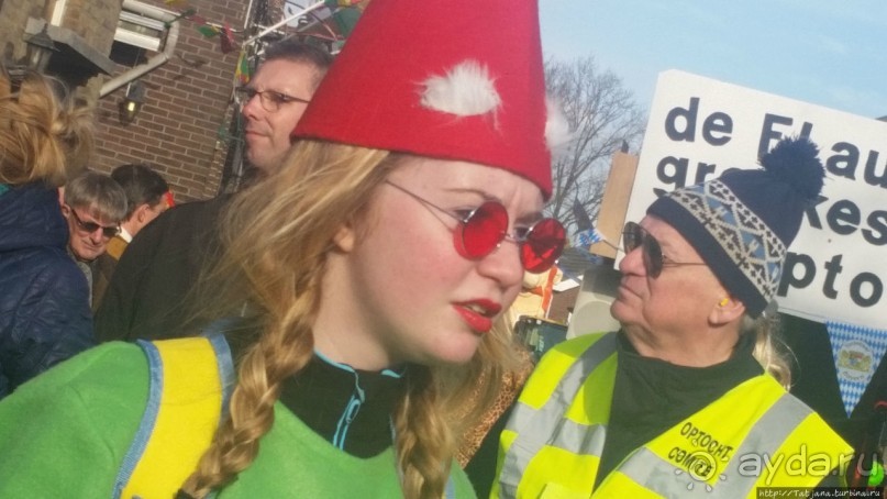 Карнавальное шествие в деревне Kleine Meers