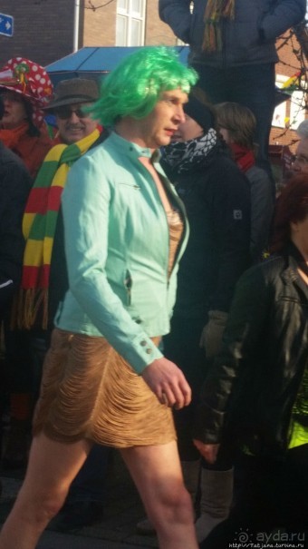 Карнавальное шествие в деревне Kleine Meers