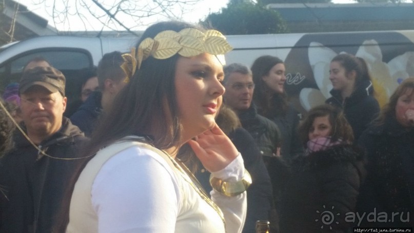 Карнавальное шествие в деревне Kleine Meers