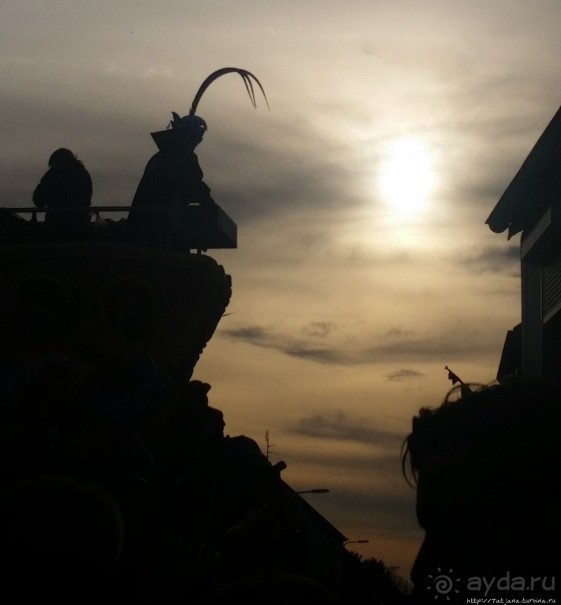 Карнавальное шествие в деревне Kleine Meers