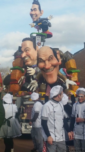 Карнавальное шествие в деревне Kleine Meers