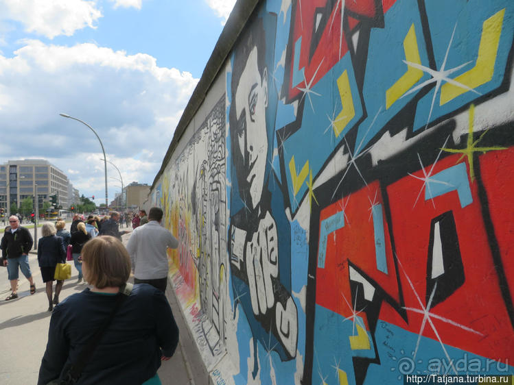 Берлинская стена и ее лики... грустные и повеселее