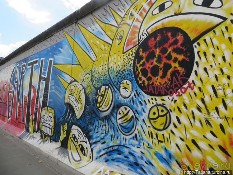 Берлинская стена и ее лики... грустные и повеселее