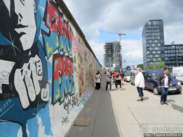 Берлинская стена и ее лики... грустные и повеселее