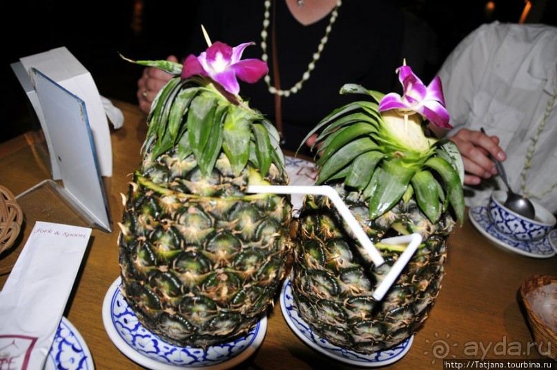 Популярный фольклорный ресторан "Khum Khantoke"