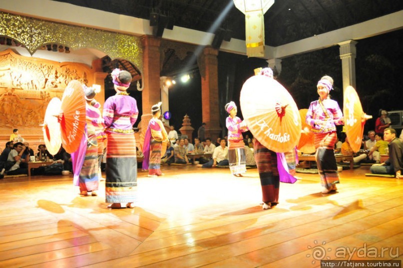 Популярный фольклорный ресторан "Khum Khantoke"