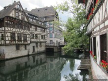 Архитектура и цветы Страсбурга.