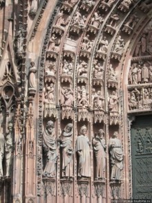 Архитектура и цветы Страсбурга.