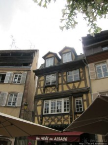 Архитектура и цветы Страсбурга.