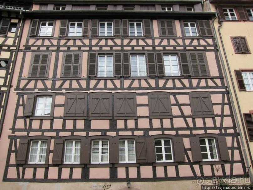 Архитектура и цветы Страсбурга.