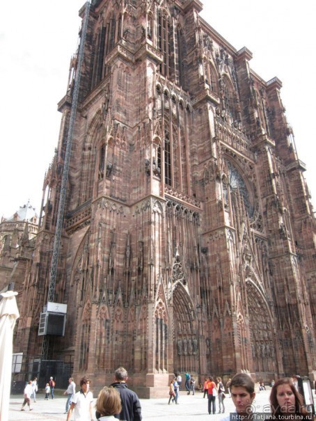 Архитектура и цветы Страсбурга.