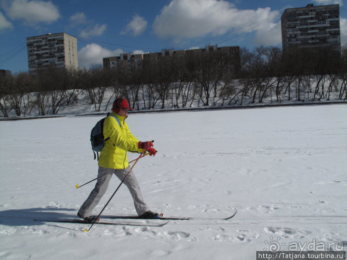 Под мостом на лыжах...