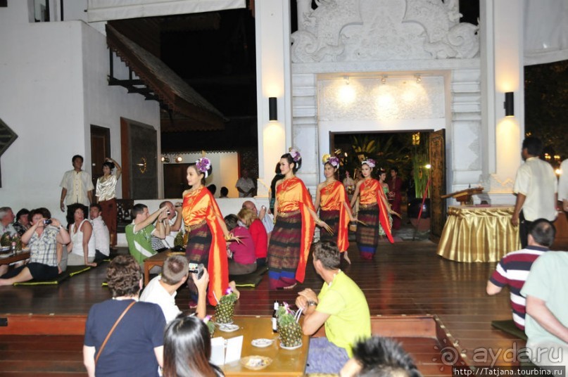 Ресторан "Khum Khantoke" и Фольклорное шоу