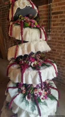 Конкурс шляпок на фестивале цветов Fleur Amour