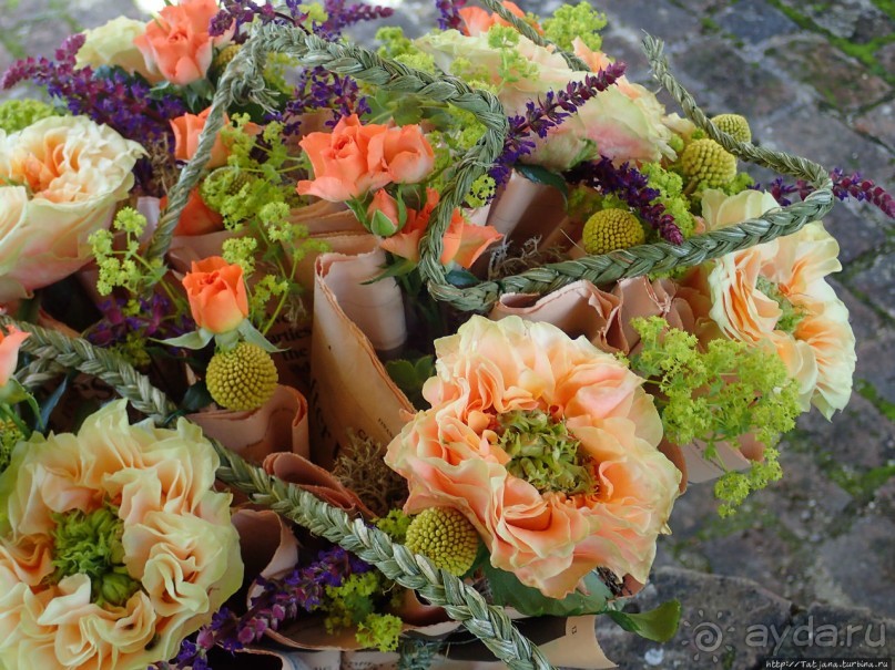 Конкурс шляпок на фестивале цветов Fleur Amour