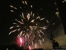 Феерверк в Валенсии в день Валенсианского сообщества