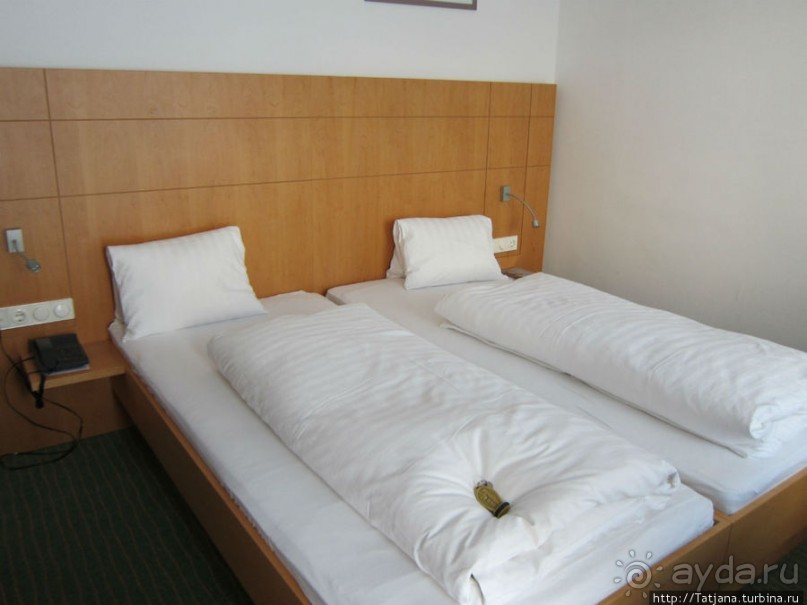 Альбом отзыва "Отель Der Waldhof - нормально"