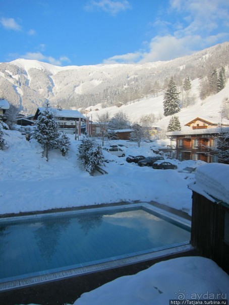 Альбом отзыва "Отель Der Waldhof - нормально"